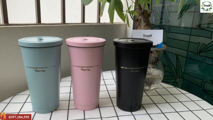 Cốc giữ nhiệt khắc tên