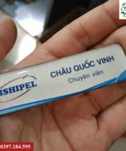 In biển tên cài áo nhân viên