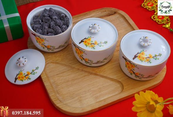 In logo lên khay mứt