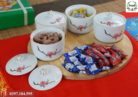 Khay đựng mứt tết bằng gốm sứ