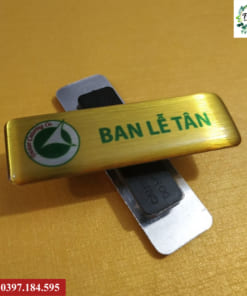 Làm bảng tên nhân viên giá rẻ