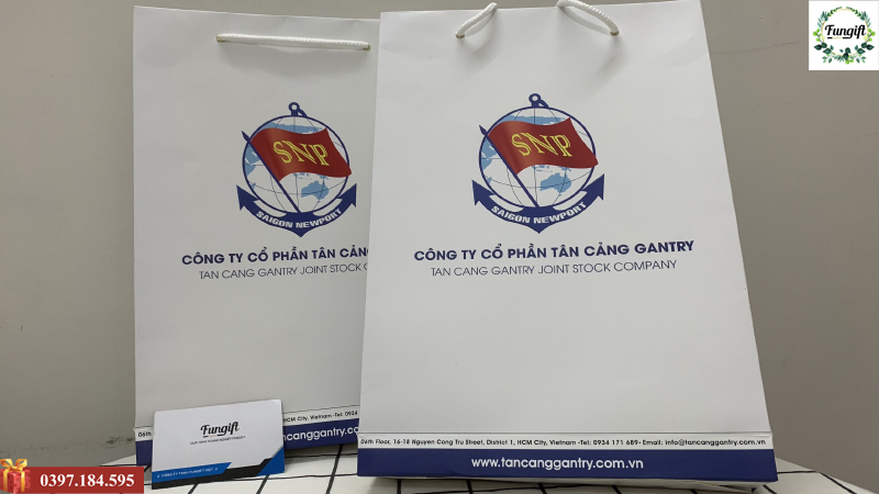 Túi giấy in logo thương hiệu