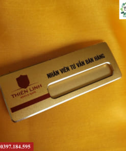 Xưởng in thẻ tên cài áo