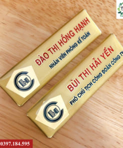 Xưởng làm bảng tên nhân viên cài áo