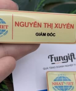 Bảng tên nhân viên bằng nhựa