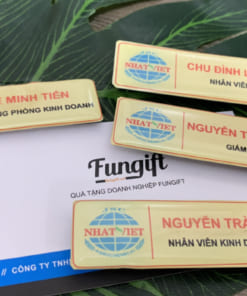 Bảng tên nhân viên nam châm