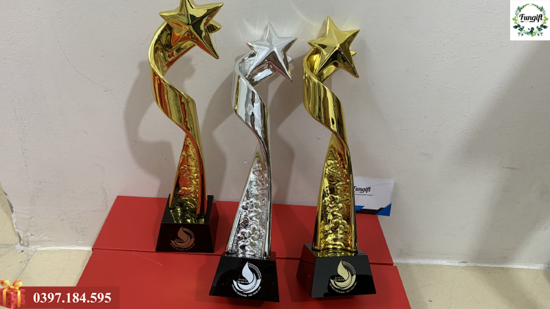 Cúp lưu niệm Hà Nội
