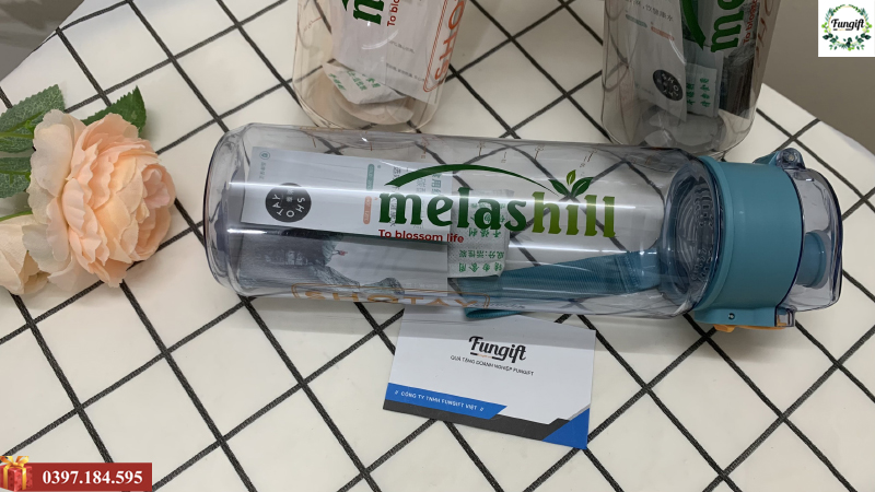 In bình nước nhựa theo yêu cầu