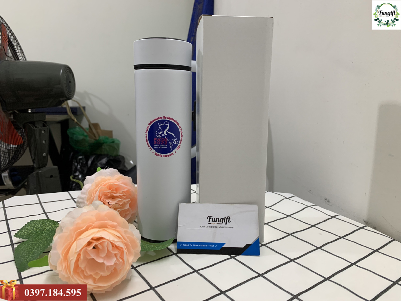 In logo lên bình giữ nhiệt