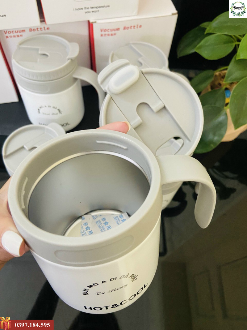 Khắc tên lên ca giữ nhiệt