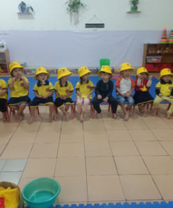 Làm mũ đồng phục mầm non