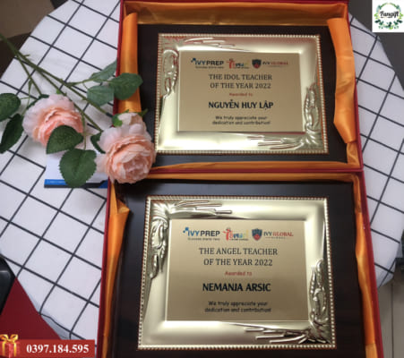 Bảng vinh danh cá nhân xuất sắc