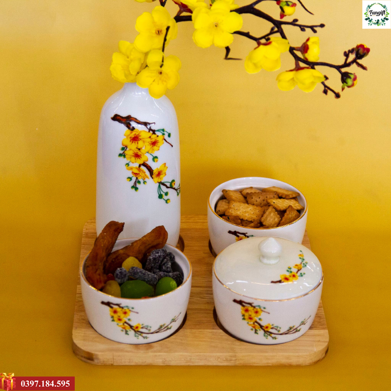 Khay đựng mứt tết bằng gốm sứ