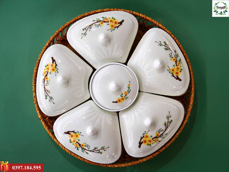 Khay đựng mứt tết bằng sứ giá rẻ