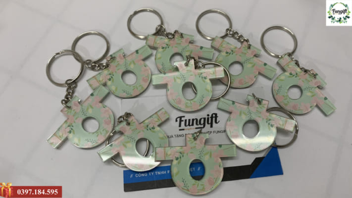 Móc khóa quà tặng giá rẻ in logo theo yêu cầu