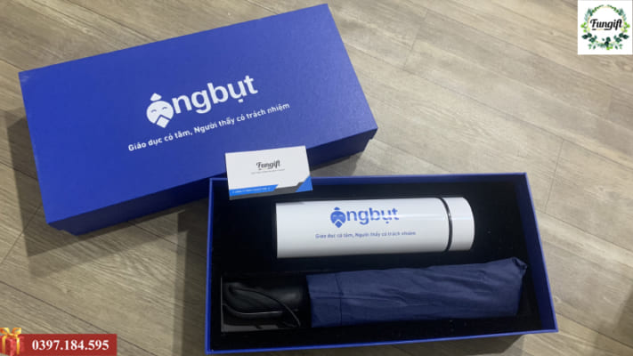 Bộ quà tặng bình nước và ô dù