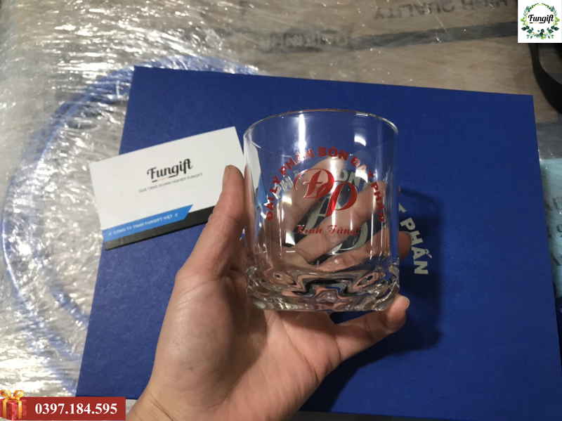 Cốc thủy tinh in logo giá rẻ