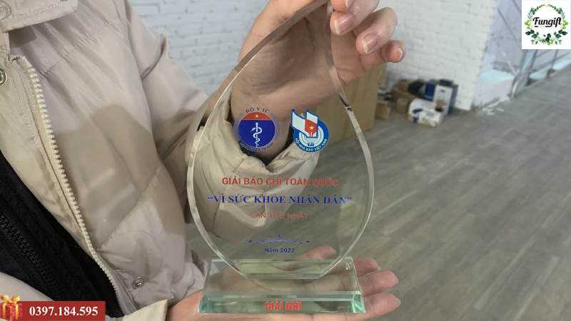 Cúp thủy tinh Hà Nội