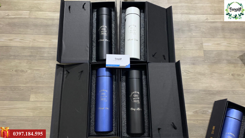 Dịch vụ khắc laser lên bình nước Hà Nội