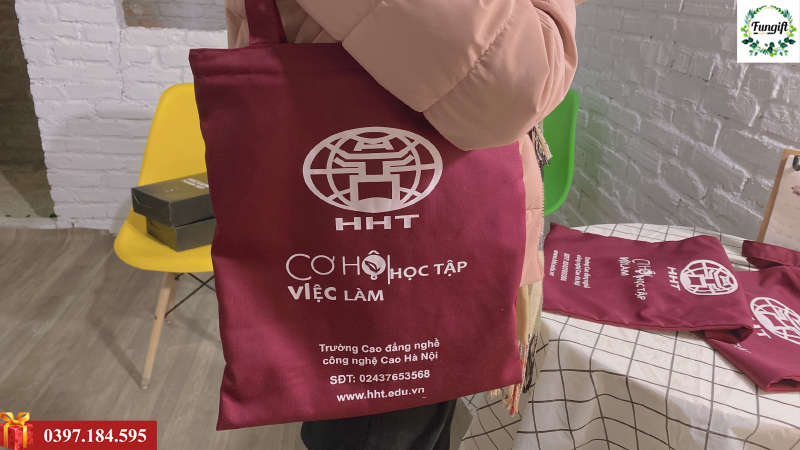 In túi tote theo yêu cầu
