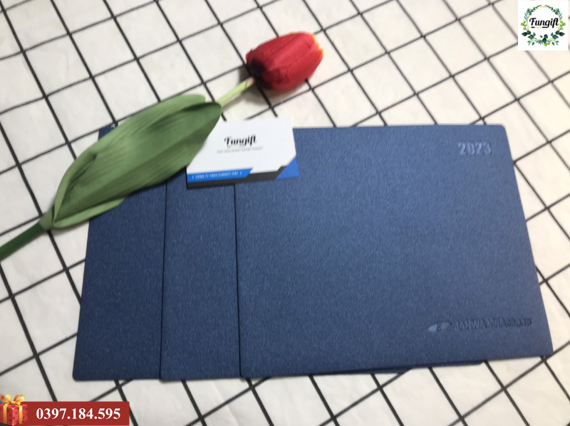 Lót chuột bằng da