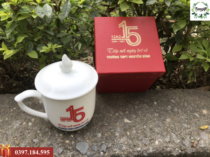Ly sứ in theo yêu cầu