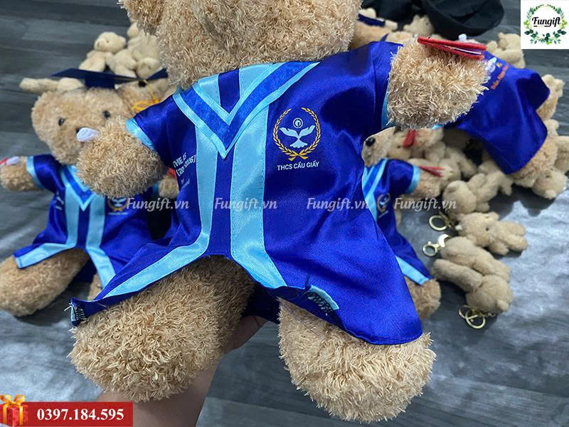 In tên lên gấu cử nhân