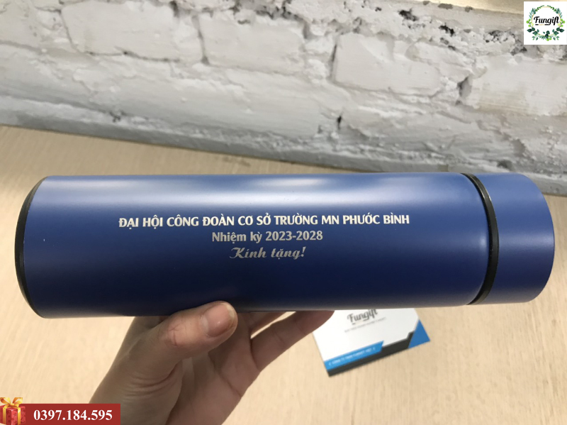 Bình giữ nhiệt khắc tên Hà Nội