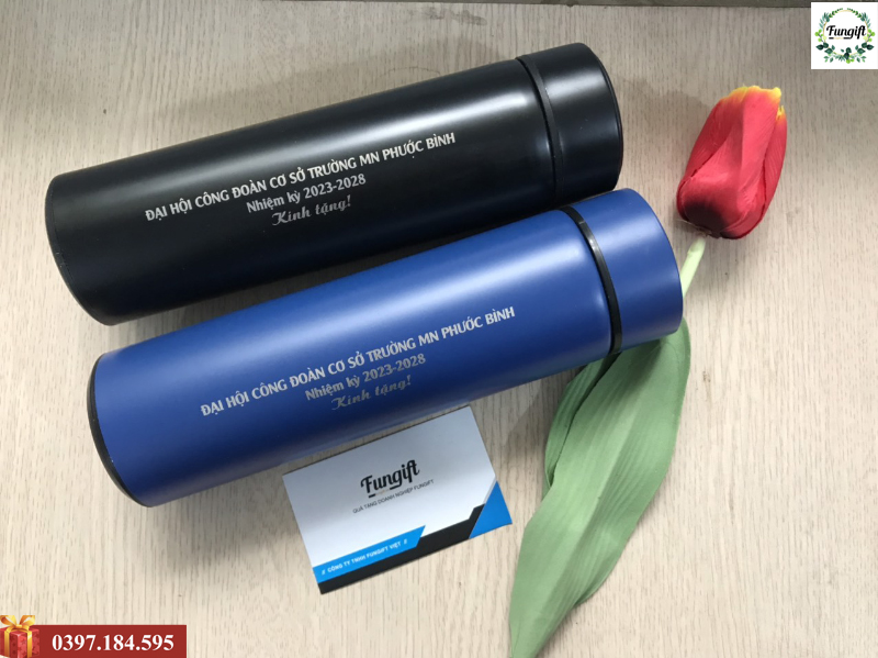 Bình giữ nhiệt khắc tên