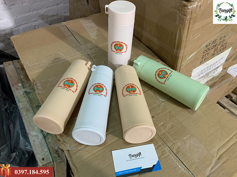 Bình nước in hình theo yêu cầu
