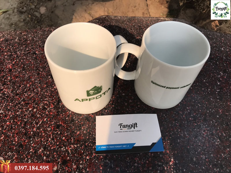 Cốc sứ in logo quà tặng khách hàng