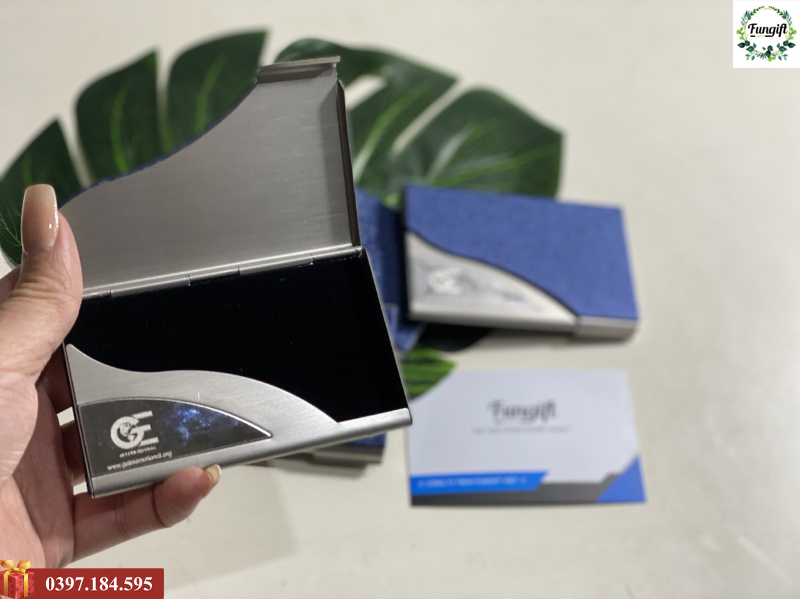 Hộp đựng card visit khắc tên