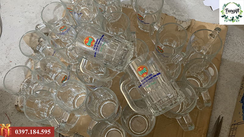 In chữ lên ly cốc thủy tinh giá rẻ Hà Nội