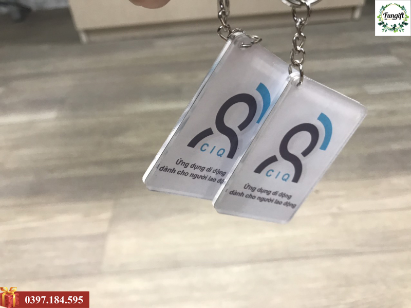 Móc khóa in hình theo yêu cầu