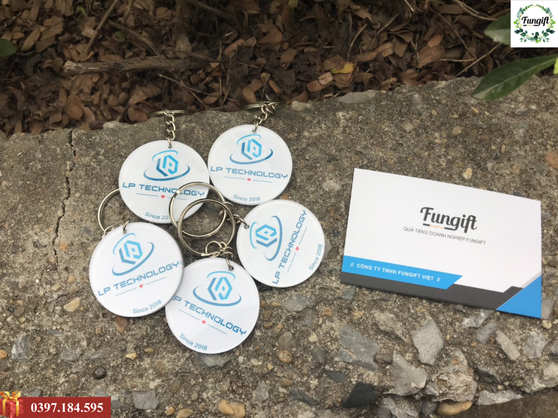 Móc khóa mica công ty