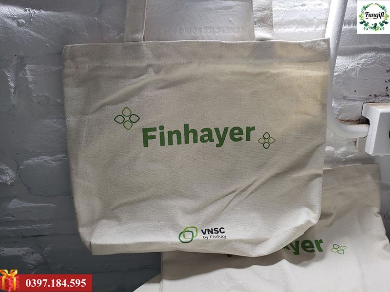 In logo lên túi vải tote