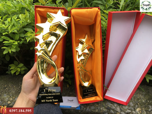 Cúp trao giải sự kiện