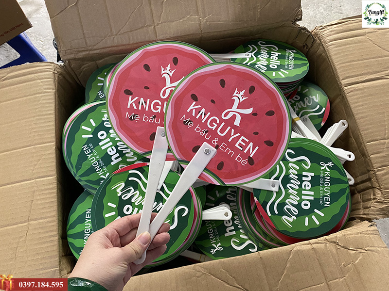 In quạt nhựa theo yêu cầu