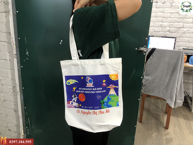 Túi canvas in hình, tên làm quà tặng