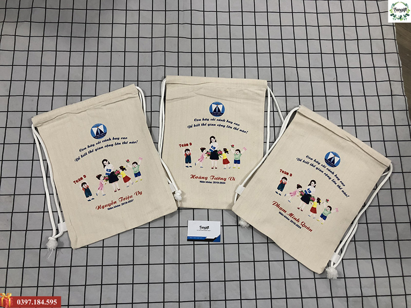 Cơ sở may balo dây rút in logo quà tặng giá rẻ