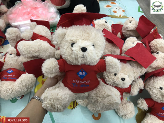 Gấu bông cử nhân tốt nghiệp