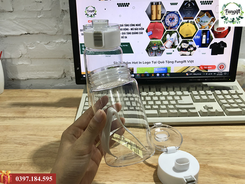 Bình nhựa bật nắp mà trắng dung tích 300ml