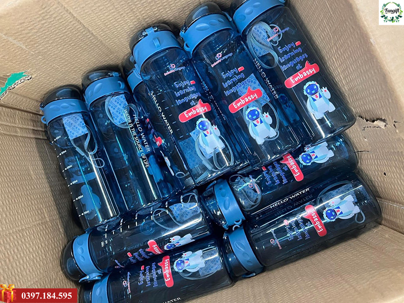 Bình nước nhựa in theo yêu cầu