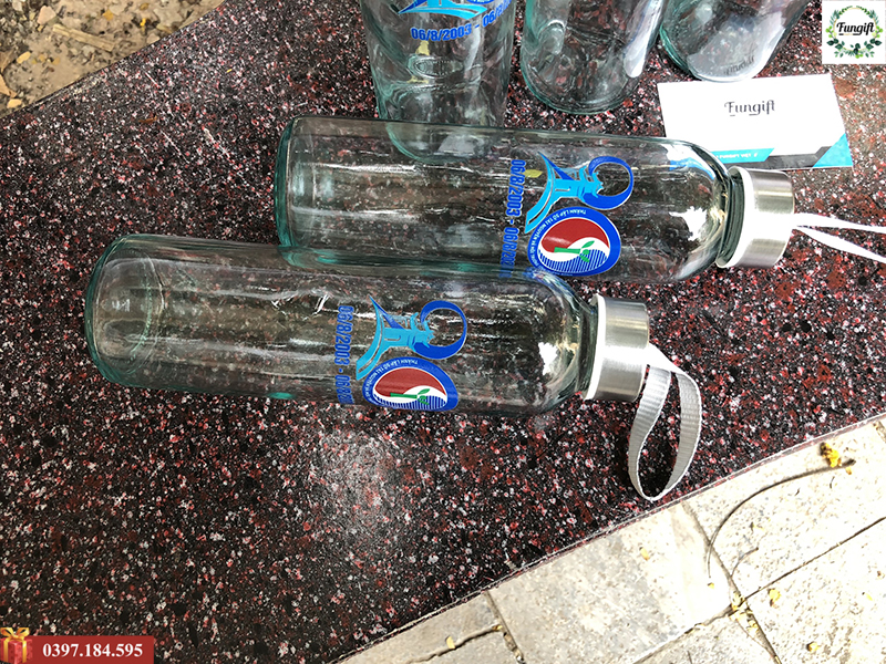 Bình nước thuỷ tinh in logo