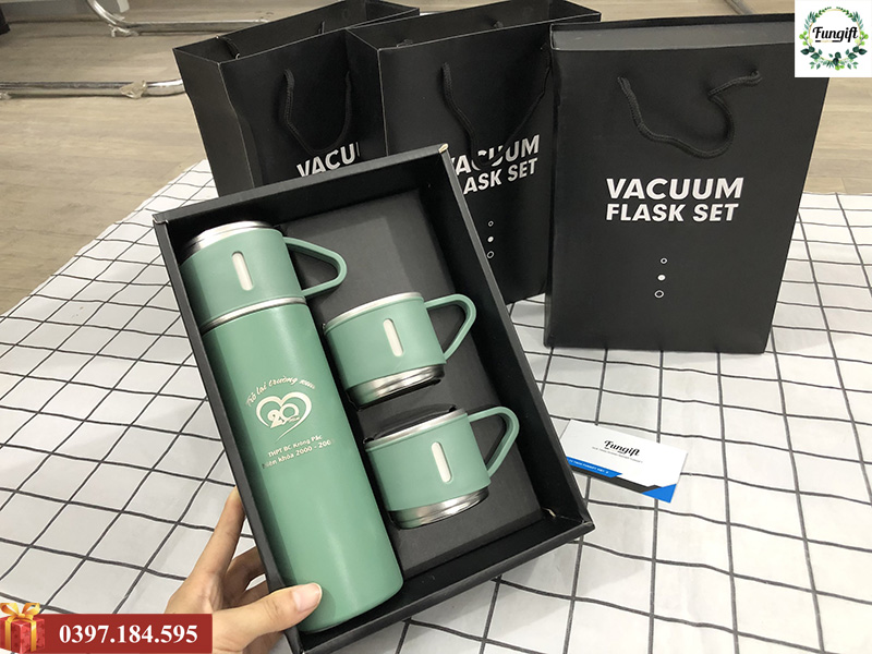 Bộ quà tặng khắc tên theo yêu cầu ý nghĩa tặng thầy cô