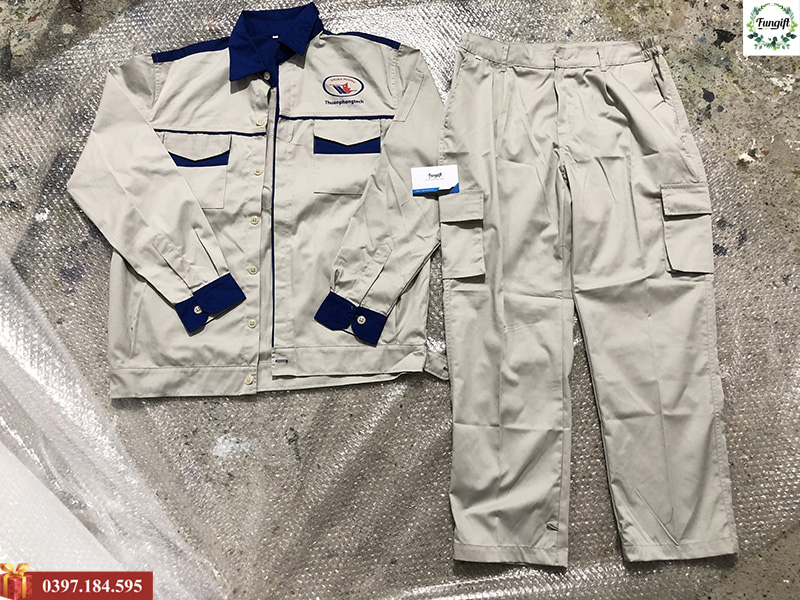 Bộ quần áo nhân viên kỹ thuật in logo Thuận Phong tech