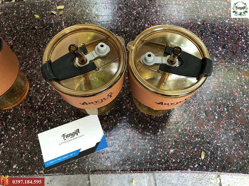 Cốc thủy tinh in logo doanh nghiệp làm quà tặng