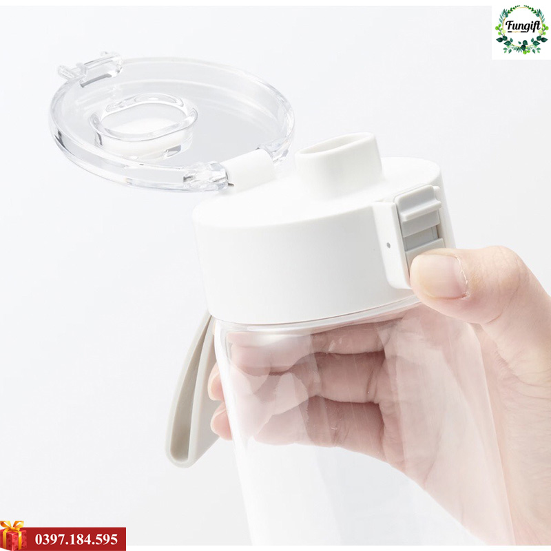 In hình ảnh logo lên bình nước nhựa bật nắp theo yêu cầu