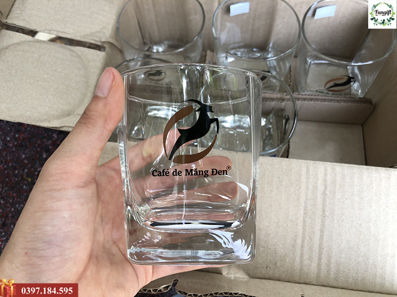 In logo lên ly, cốc thủy tinh