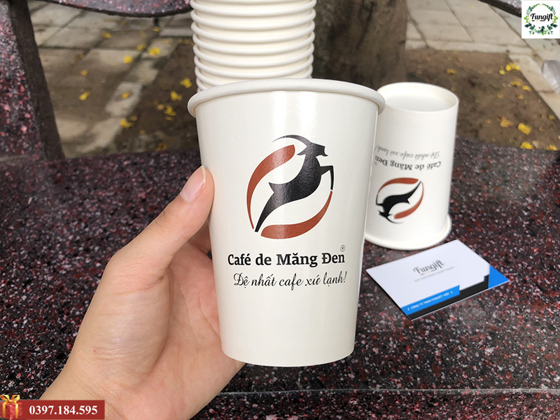 In logo lên cốc giấy dùng một lần màu trắng